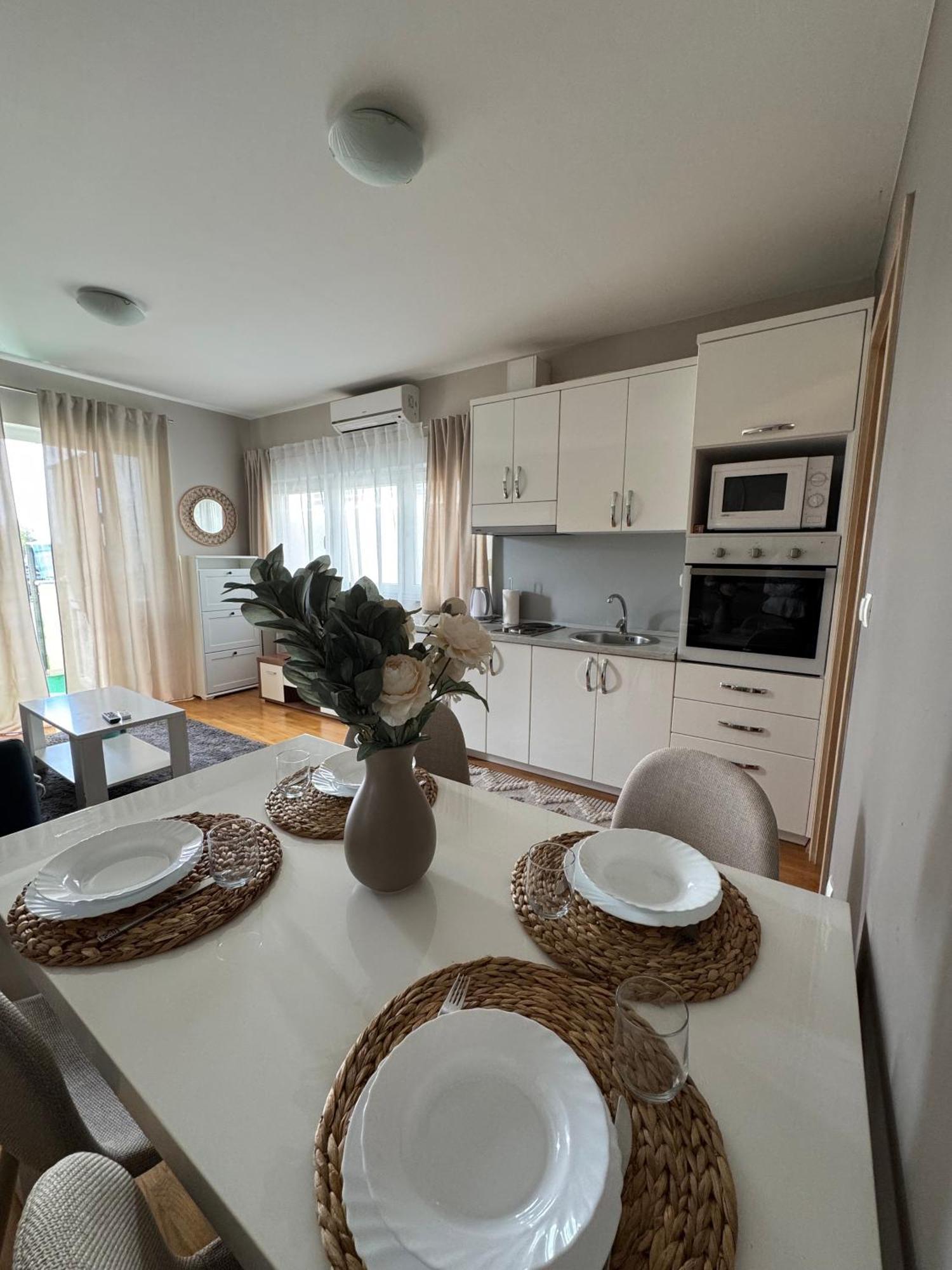 באסקה וודה Apartment Tri Sunca מראה חיצוני תמונה